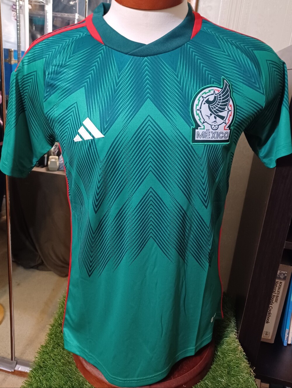 Soccer jersey mexico Adults, brand new, size, S,M,L,XL 2024. Adidas green.
